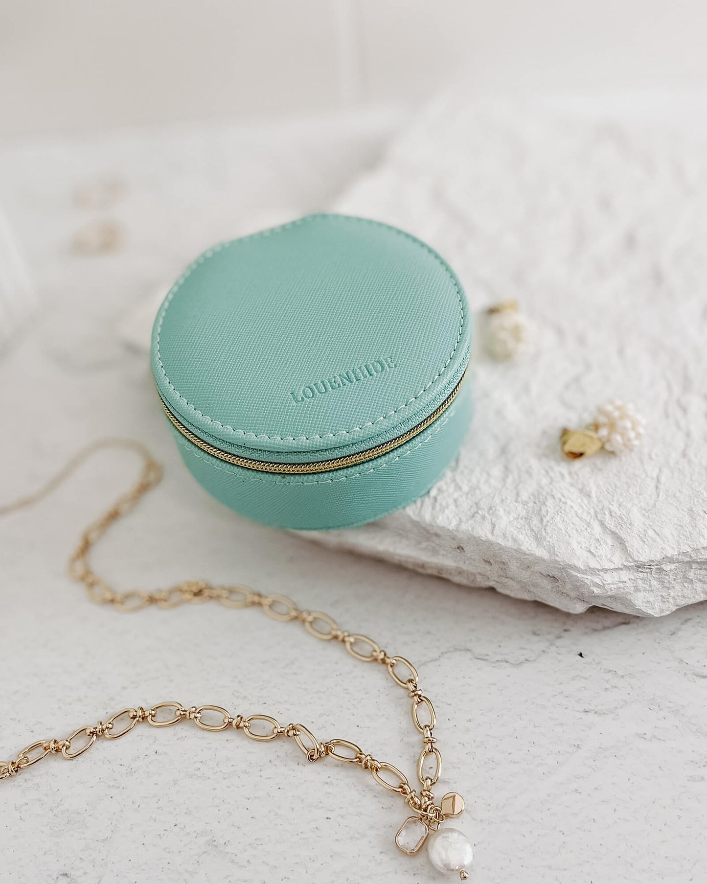 Sisco Jewelry Case, Louenhide