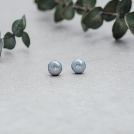 Pearl Studs, White or Grey, Glee