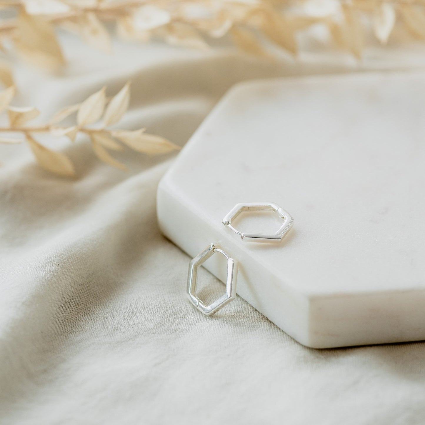 Penta Gleam Hoops, Glee