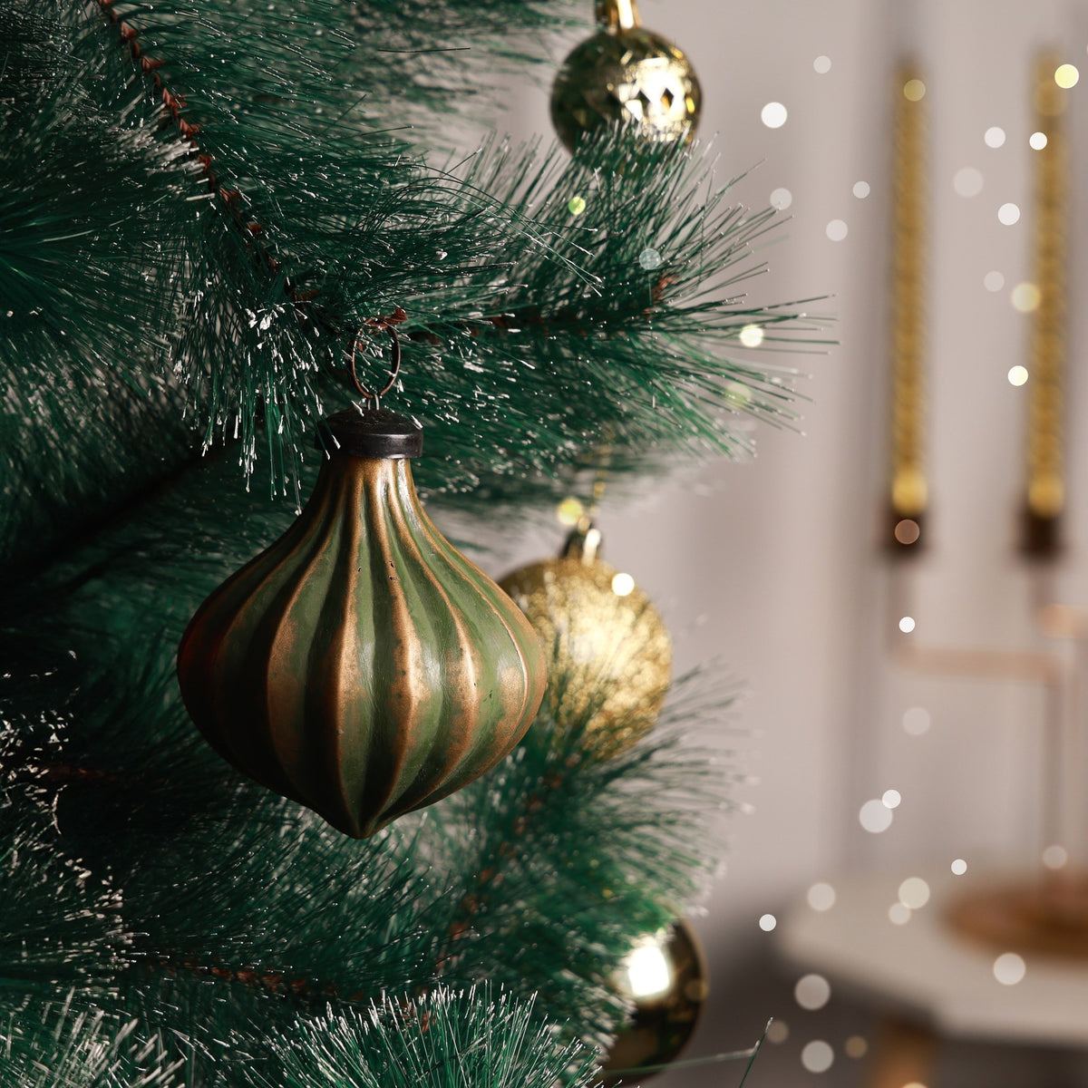 Russed Ribbed Ornament, Green