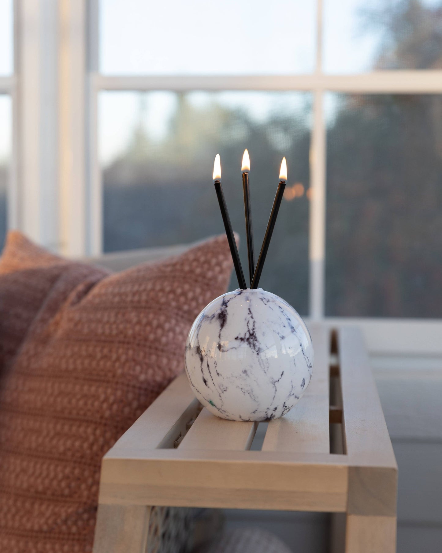 Neva Vase: Everlasting Candles