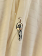 Load image into Gallery viewer, Crystal Necklaces
