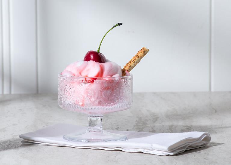 Embossed Circle Pedestal Small Bowl