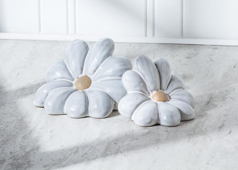Daisy Decor Piece