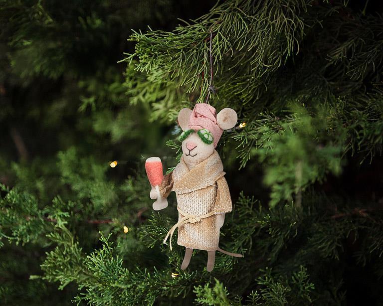 Felted Spa Day Mouse Ornament