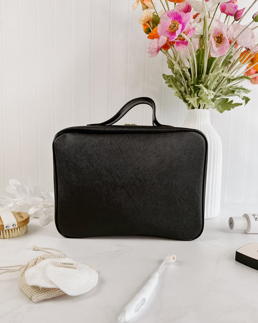 Emma Hanging Toiletry Case, Louenhide