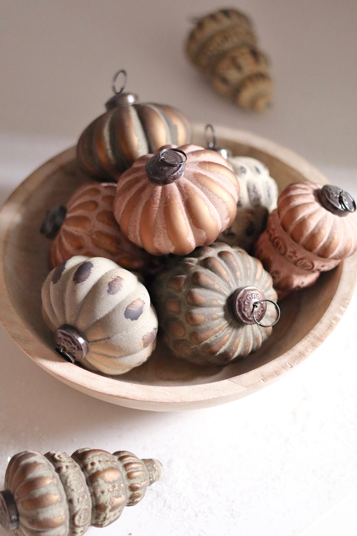 Heirloom Onion Holiday Ornament, Rustic Pink