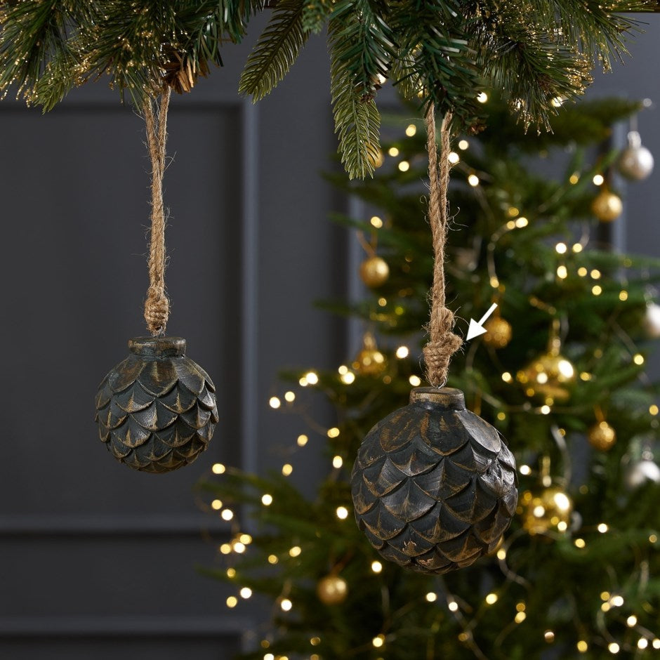 Cedar Ornament Black
