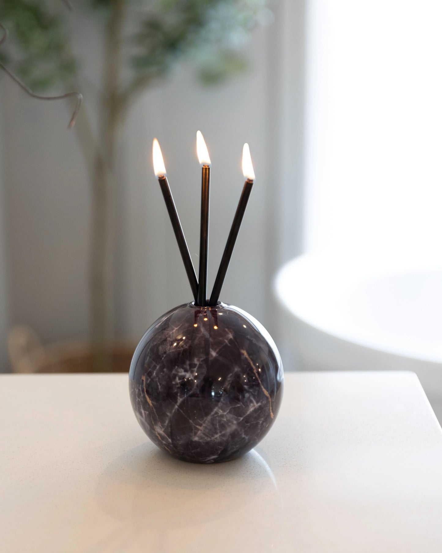 Neva Vase: Everlasting Candles