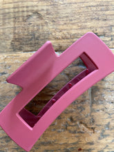 Load image into Gallery viewer, Large Hair Claws 4&quot;
