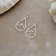 Load image into Gallery viewer, Long Beach Earrings
