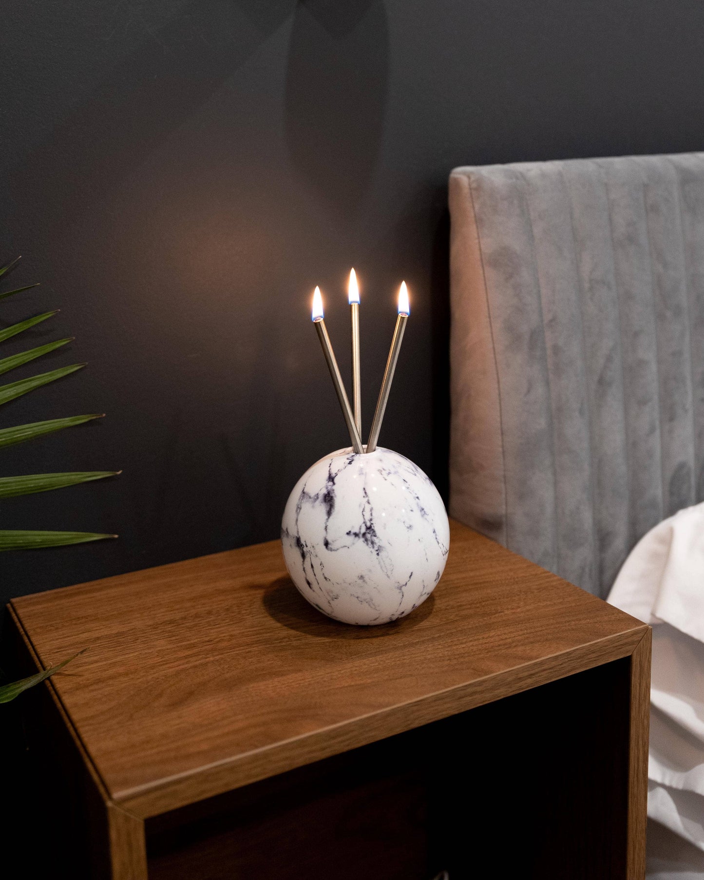 Neva Vase: Everlasting Candles