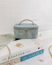 Load image into Gallery viewer, Louenhide Vegan leather Jesse Jewelry Case  dusty blue
