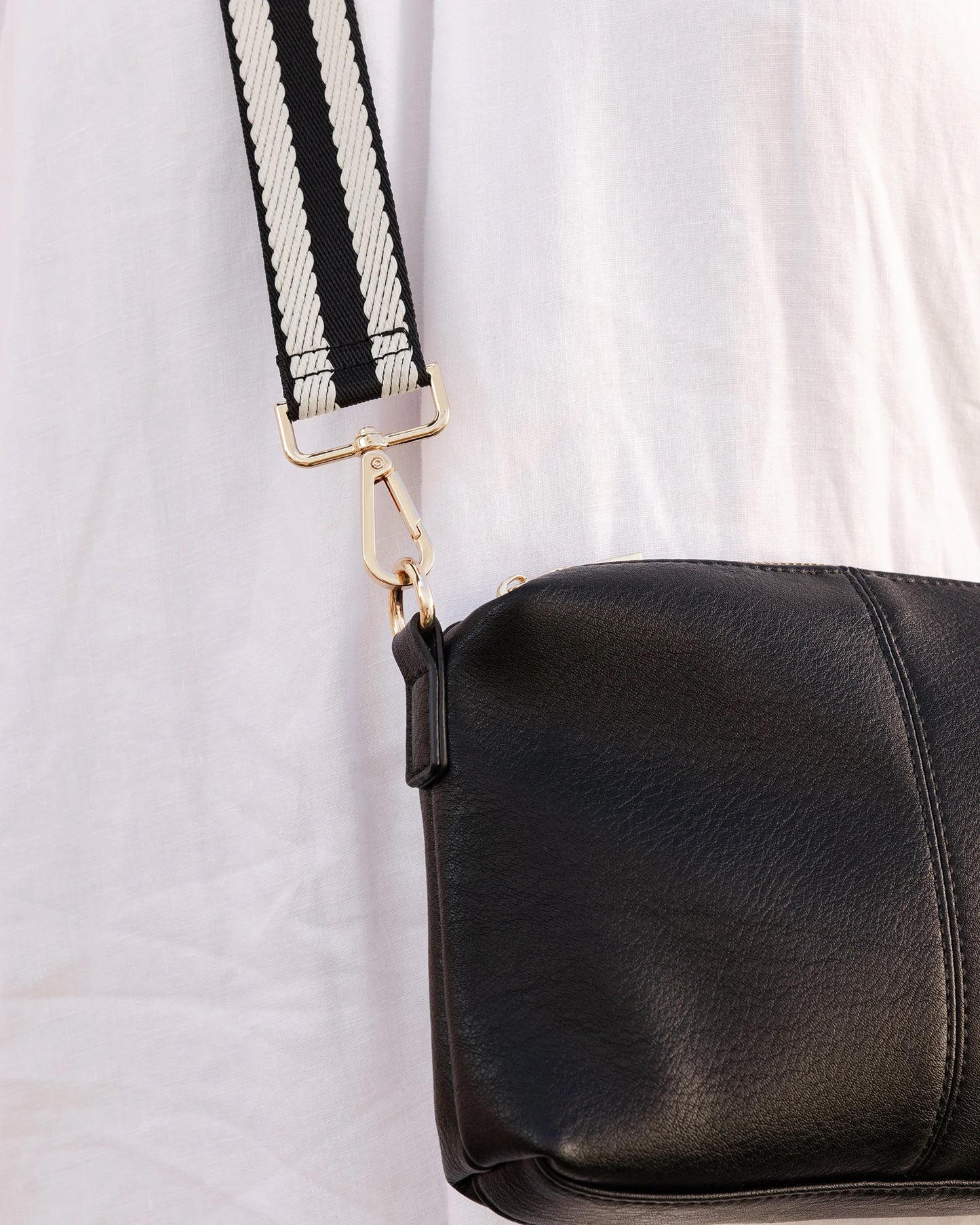 Daisy Stripe Crossbody Bag - Louenhide