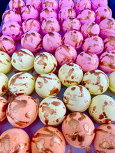 Load image into Gallery viewer, Bath Bombs- Fred &amp; Alice
