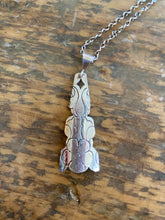 Load image into Gallery viewer, Artisan Made Necklaces - Lynda Carr
