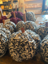 Load image into Gallery viewer, Crochet Pumpkins Medium

