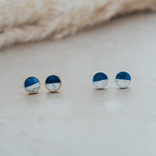 Load image into Gallery viewer, Radius studs- howlight/labradorite
