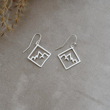 Load image into Gallery viewer, Ridge Earrings Silver or Gold, Glee
