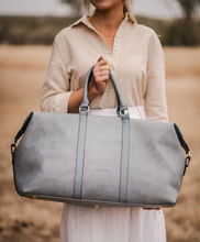Load image into Gallery viewer, Boston Travel Bag - Louenhide
