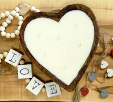 Load image into Gallery viewer, Heart Dough bowl
