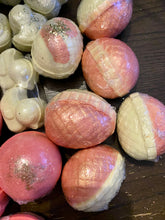 Load image into Gallery viewer, Novelty Bath Bombs - Fred and Alice
