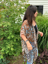 Load image into Gallery viewer, Emily Kimono
