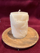 Load image into Gallery viewer, Molded Soy Candles
