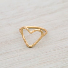 Load image into Gallery viewer, Amore Ring Glee
