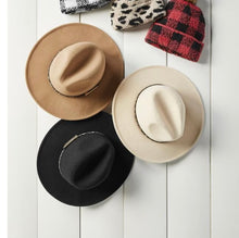 Load image into Gallery viewer, Fedora with leopard band
