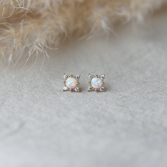 Aurora Studs Glee