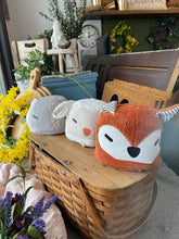Load image into Gallery viewer, Waci Children&#39;s Hooded Towel - fox, rabbit, lamb
