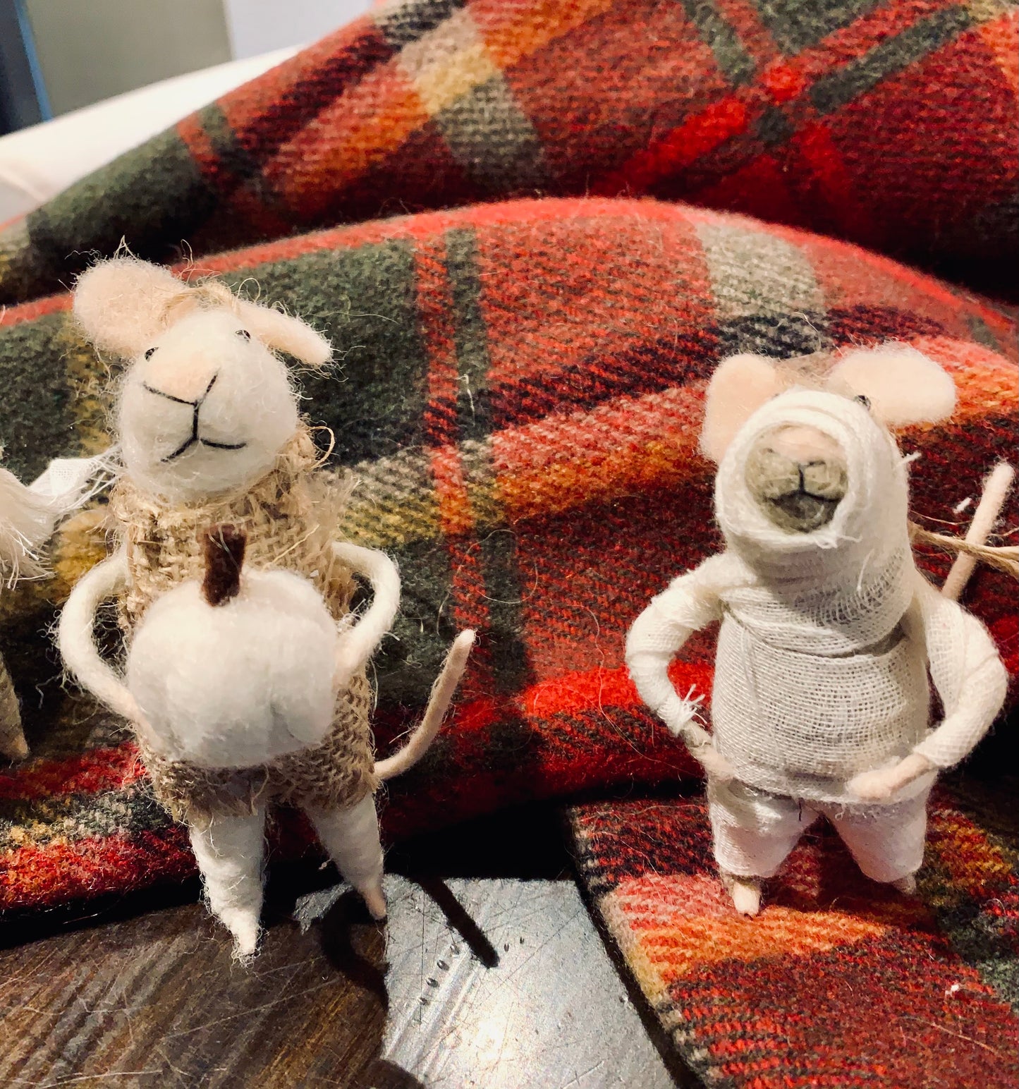 Mummy mouse Felted Wool