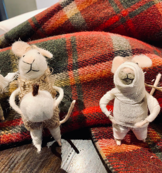 Mummy mouse Felted Wool