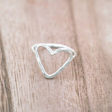 Load image into Gallery viewer, Amore Ring Glee
