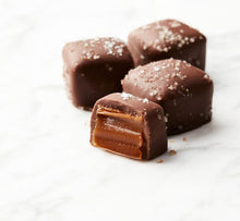 Load image into Gallery viewer, Sea salt caramels milk chocolate handmade
