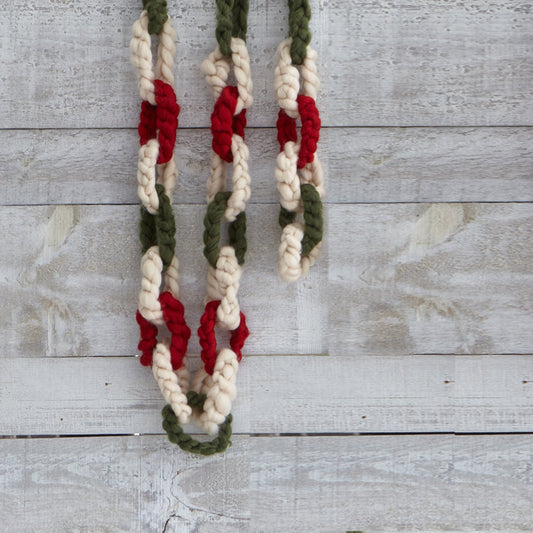 Knit garland